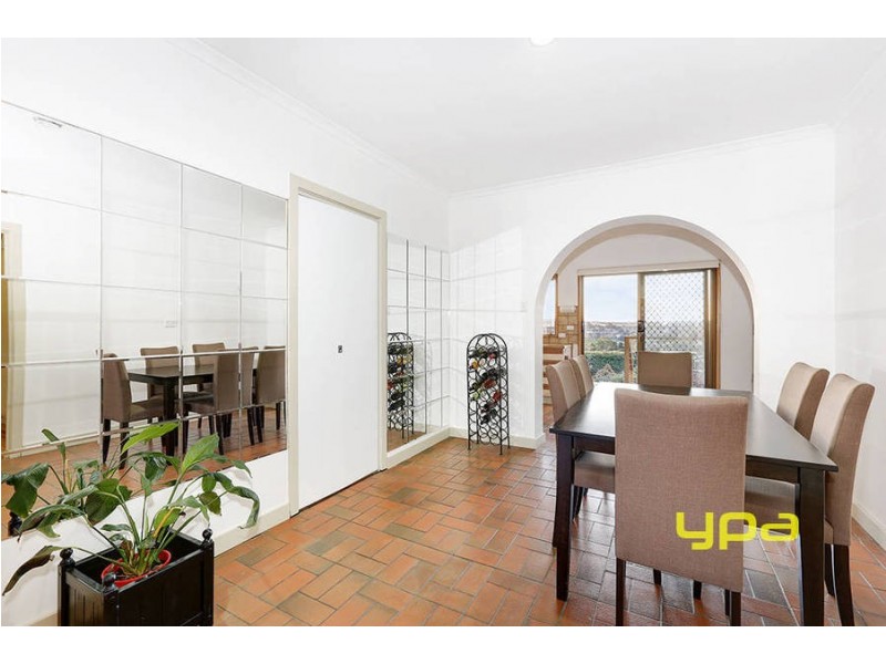 151 Sunset Boulevard, Jacana VIC 3047