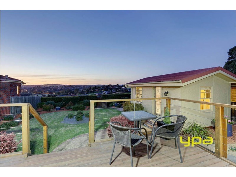 151 Sunset Boulevard, Jacana VIC 3047