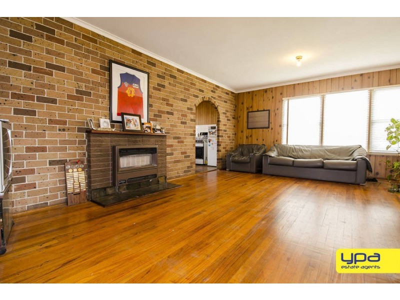 11 GOSFORD CRESCENT, Broadmeadows VIC 3047