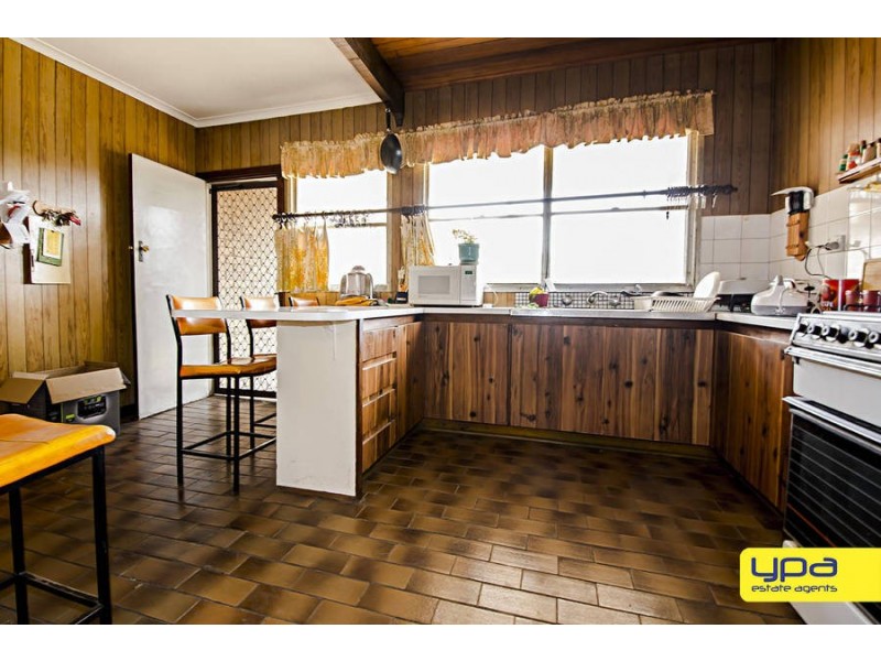 11 GOSFORD CRESCENT, Broadmeadows VIC 3047