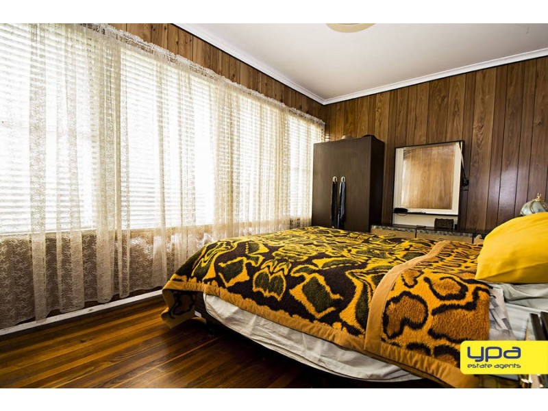 11 GOSFORD CRESCENT, Broadmeadows VIC 3047