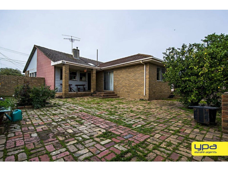 11 GOSFORD CRESCENT, Broadmeadows VIC 3047