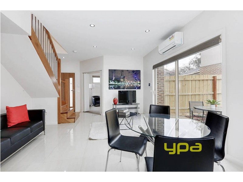 2/34 KITCHENER STREET, Broadmeadows VIC 3047