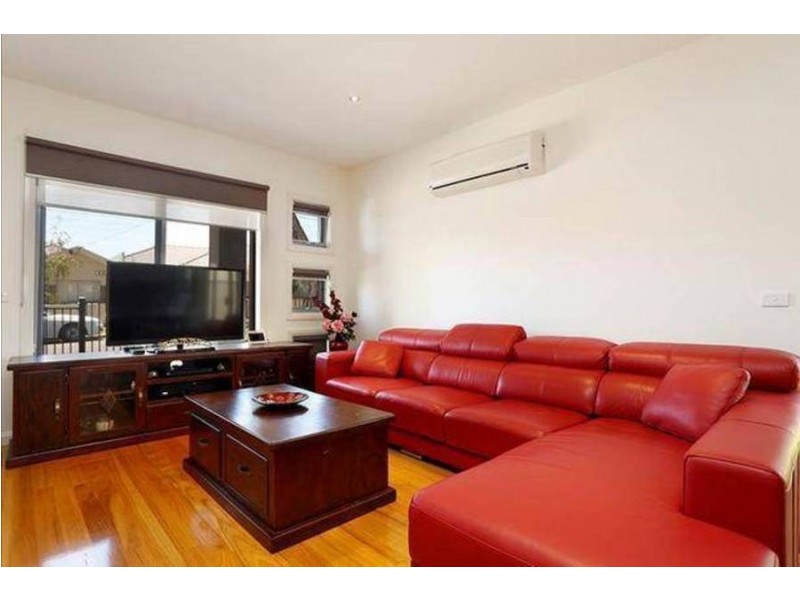 2 GERVASE AVENUE, Glenroy VIC 3046