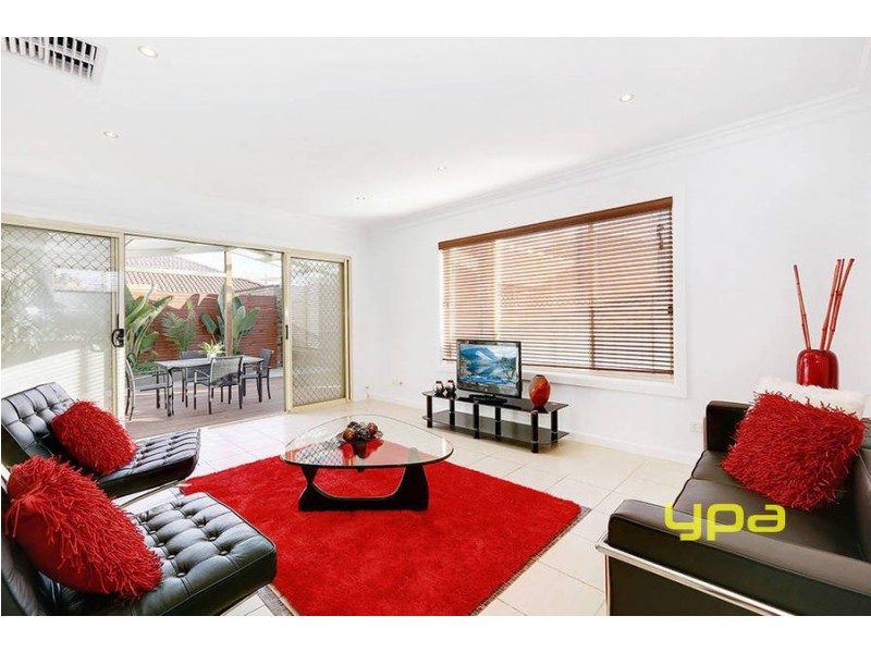 27 MORLEY STREET, Glenroy VIC 3046