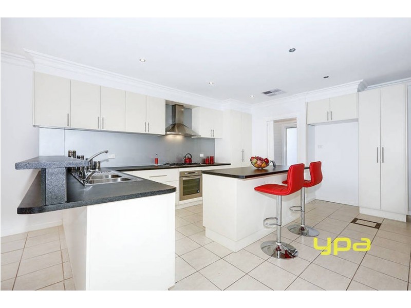 27 MORLEY STREET, Glenroy VIC 3046