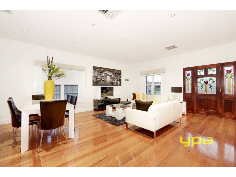 1/23 DICKINSON STREET, Hadfield VIC 3046