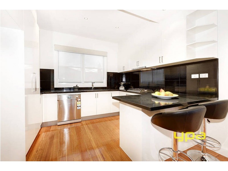 1/23 DICKINSON STREET, Hadfield VIC 3046