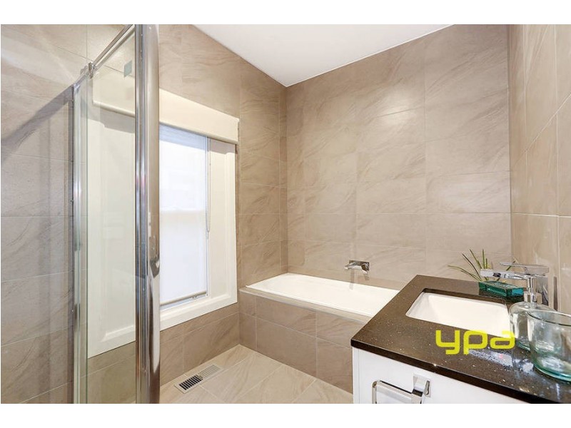 1/23 DICKINSON STREET, Hadfield VIC 3046