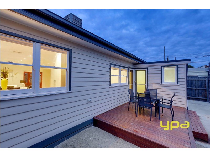 1/23 DICKINSON STREET, Hadfield VIC 3046