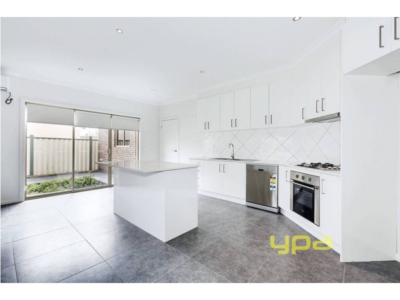 1/18 Kiewa Crescent, Dallas VIC 3047