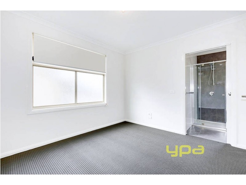 1/18 Kiewa Crescent, Dallas VIC 3047