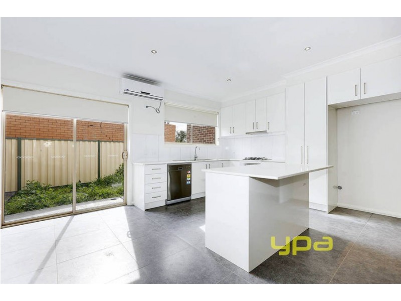 2/18 Kiewa Crescent, Dallas VIC 3047