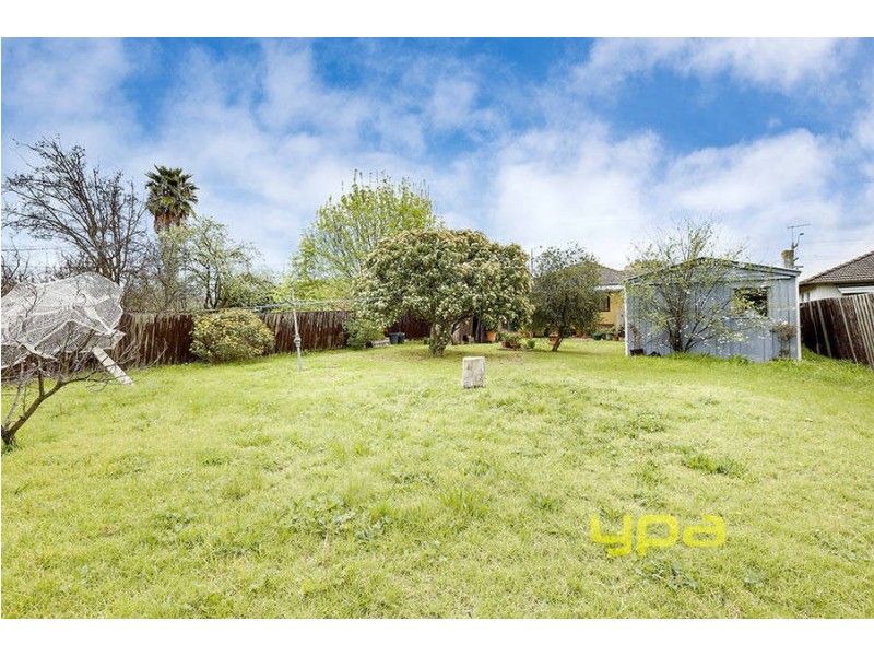 327 Camp Road, Broadmeadows VIC 3047