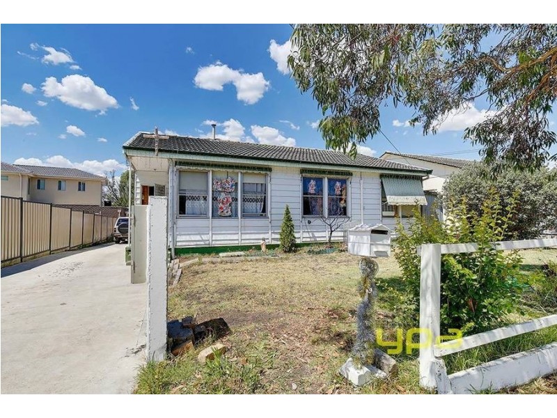 32 Pyalong Crescent, Dallas VIC 3047