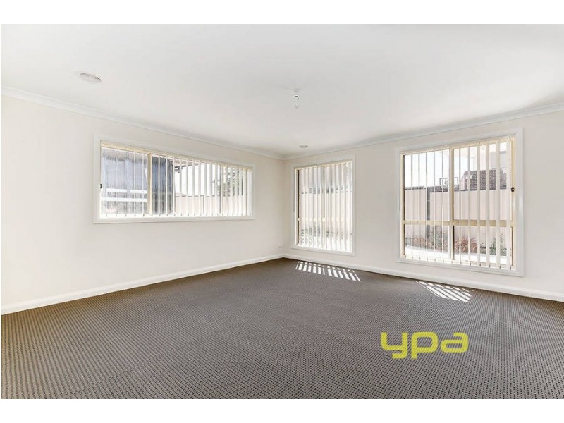 32a Pyalong Crescent, Dallas VIC 3047