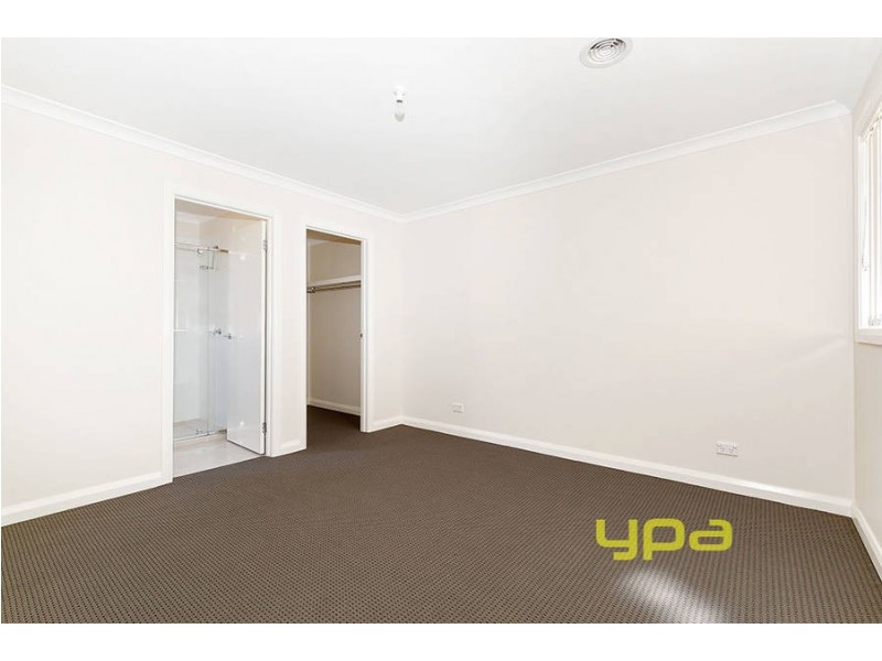 32a Pyalong Crescent, Dallas VIC 3047