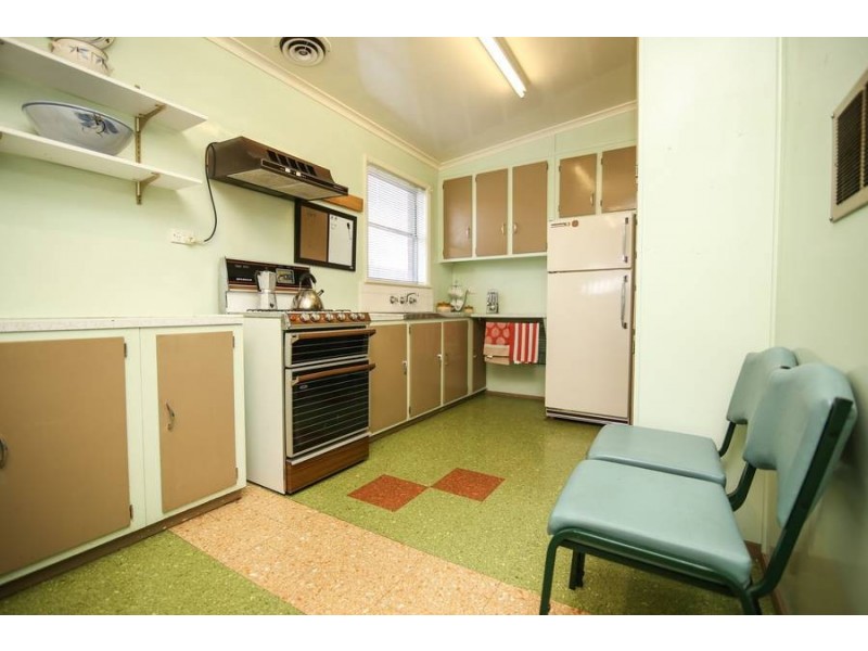 2 King Street, Dallas VIC 3047