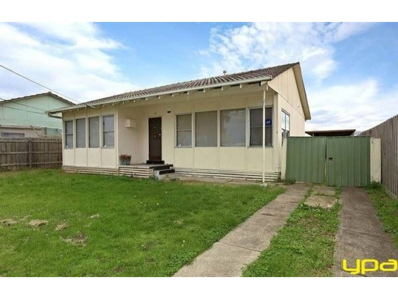 35 WARRAGUL STREET, Dallas VIC 3047