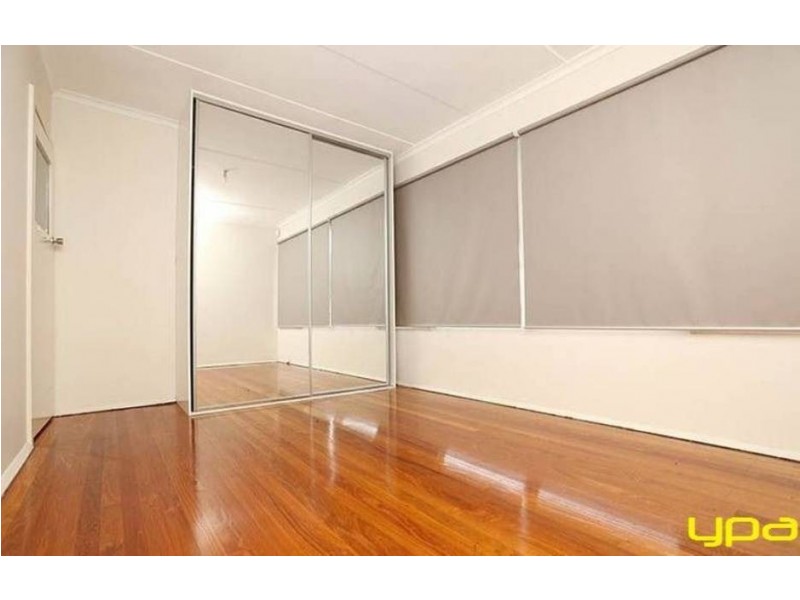 35 WARRAGUL STREET, Dallas VIC 3047