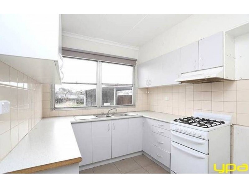 35 WARRAGUL STREET, Dallas VIC 3047