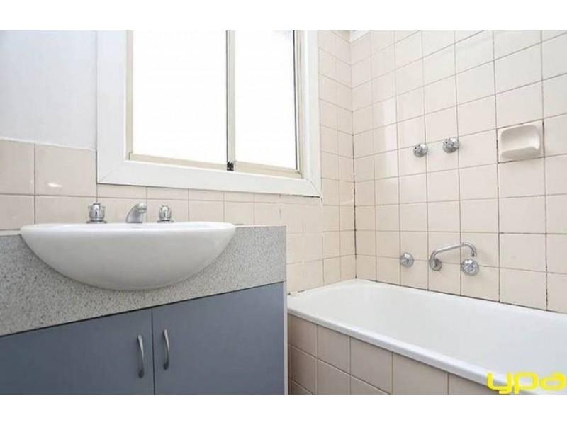 35 WARRAGUL STREET, Dallas VIC 3047