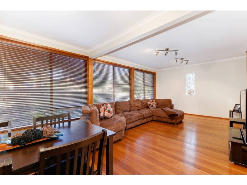 8 Fraser Court, Jacana VIC 3047