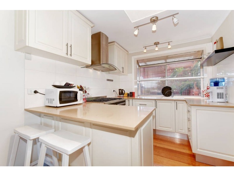 8 Fraser Court, Jacana VIC 3047