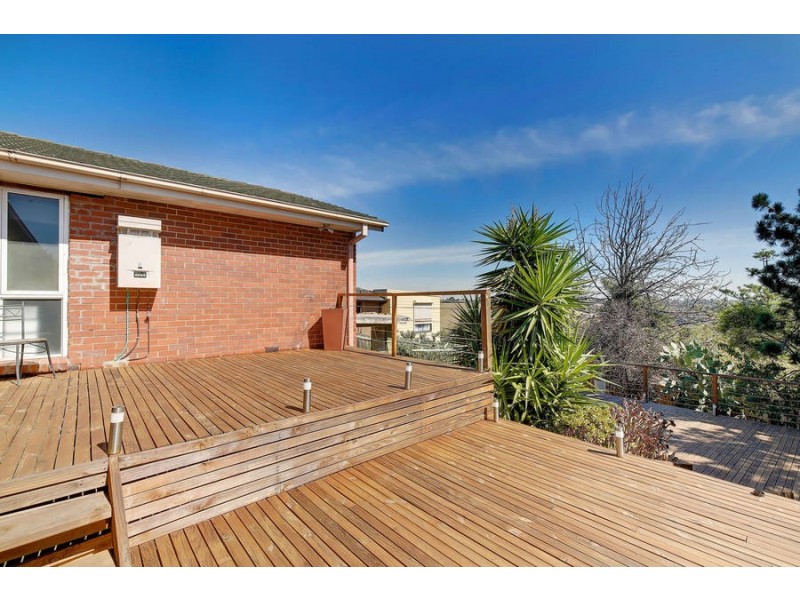 8 Fraser Court, Jacana VIC 3047