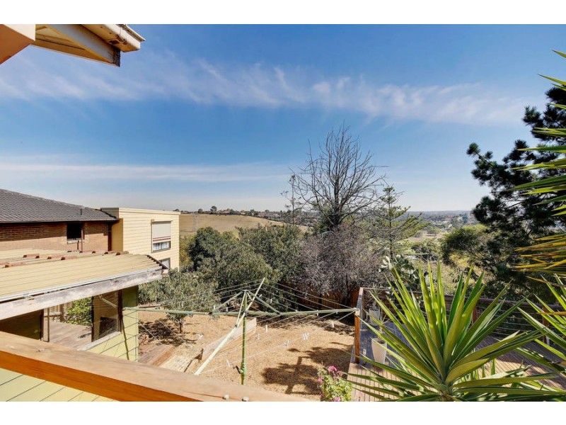 8 Fraser Court, Jacana VIC 3047