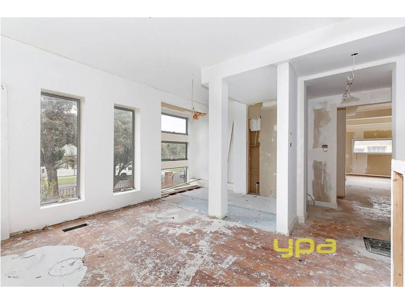 104 Winifred Street, Oak Park VIC 3046