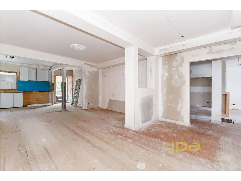 104 Winifred Street, Oak Park VIC 3046