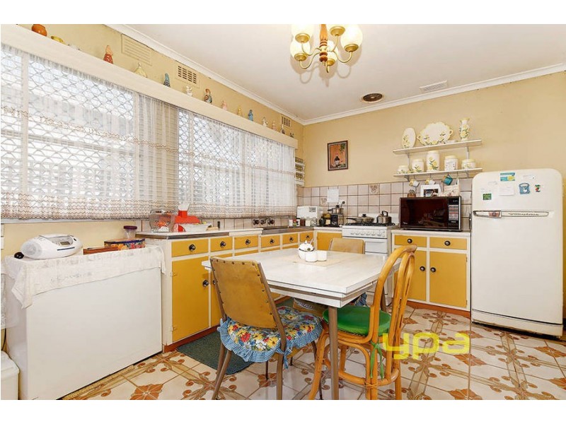 24 Gosford Crescent, Broadmeadows VIC 3047
