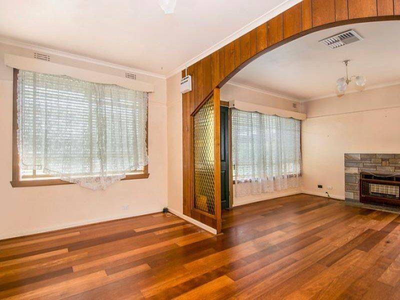 6 Fidge Court, Jacana VIC 3047