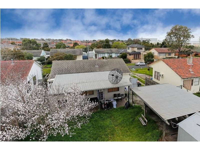 15 Pyalong Crescent, Dallas VIC 3047