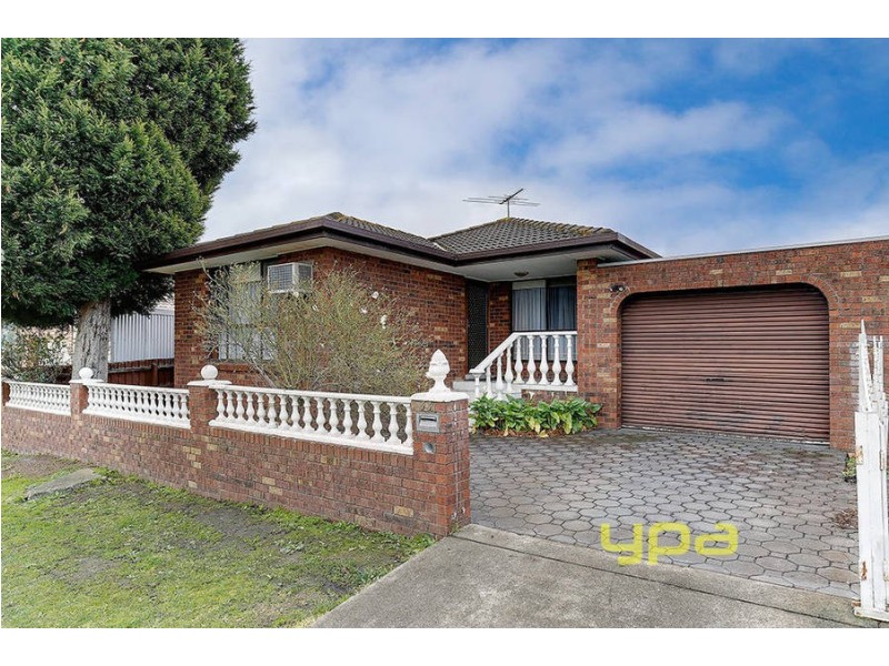 33 Tarcoola Avenue, Meadow Heights VIC 3048