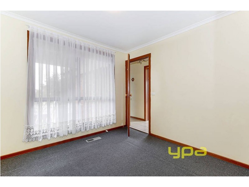 33 Tarcoola Avenue, Meadow Heights VIC 3048