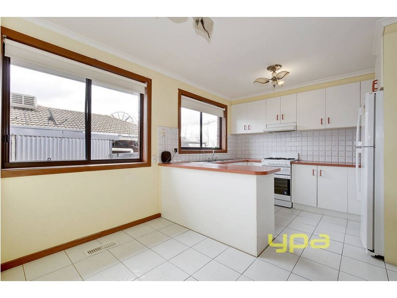 33 Tarcoola Avenue, Meadow Heights VIC 3048