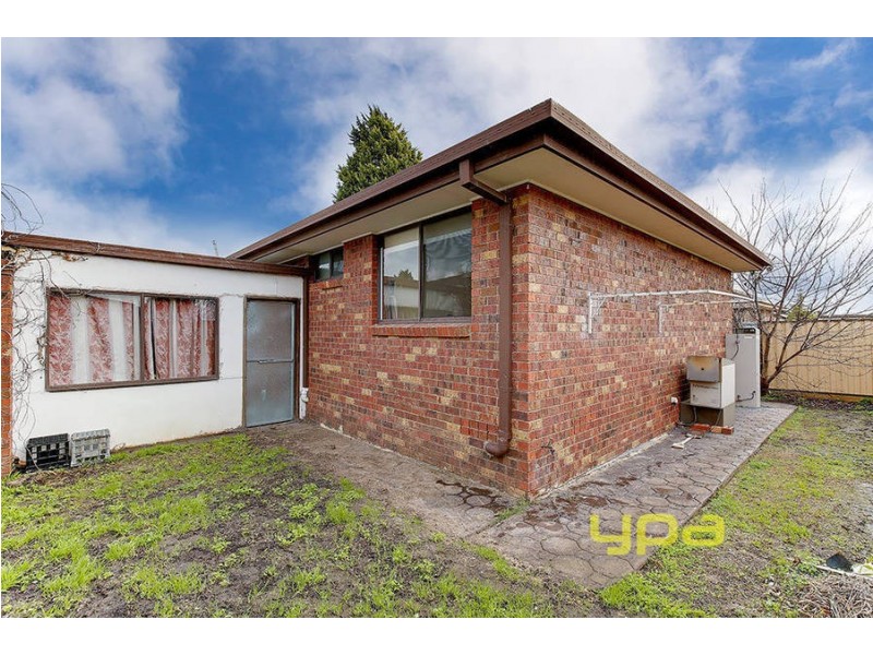 33 Tarcoola Avenue, Meadow Heights VIC 3048