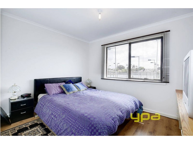 2/104 Middle Street, Hadfield VIC 3046