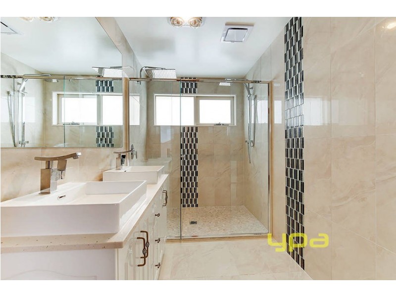 1/15 Gish Court, Hadfield VIC 3046