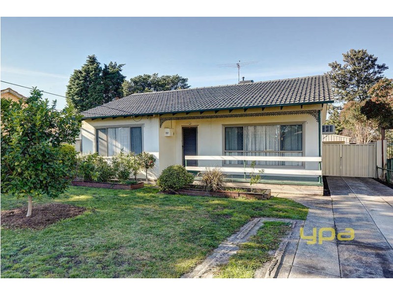 32 Warragul Street, Dallas VIC 3047