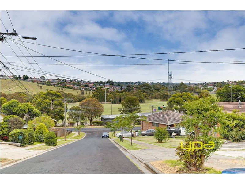 a/12 Leech Court, Jacana VIC 3047