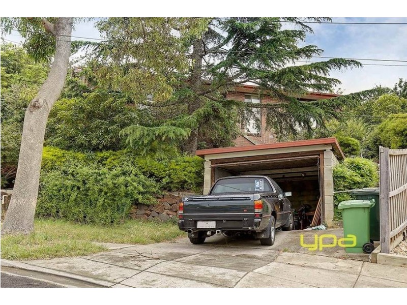 a/12 Leech Court, Jacana VIC 3047