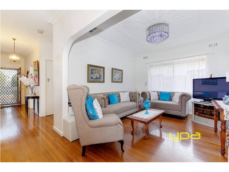 128 Cardinal Road, Glenroy VIC 3046