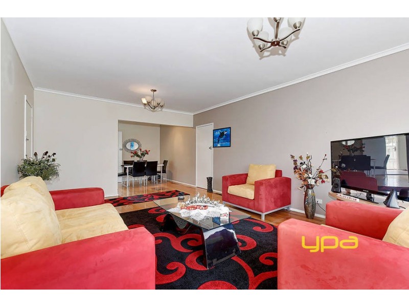 8 Berger Street, Dallas VIC 3047