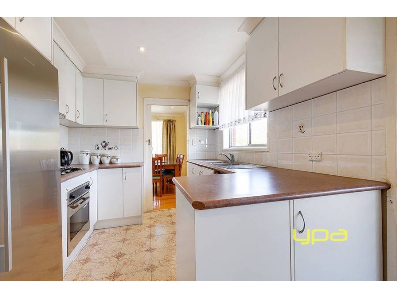 13 Corinella Crescent, Dallas VIC 3047