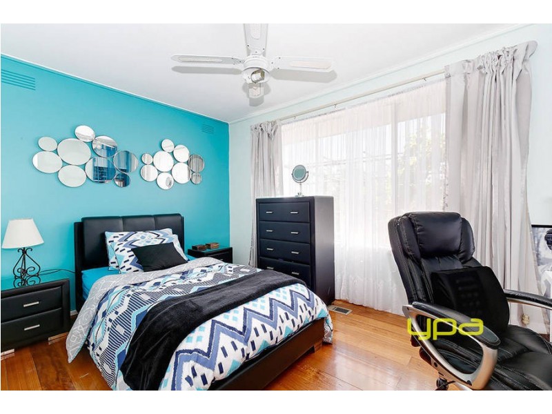 13 Corinella Crescent, Dallas VIC 3047