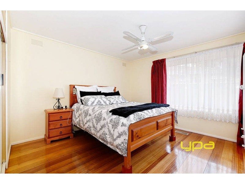 13 Corinella Crescent, Dallas VIC 3047