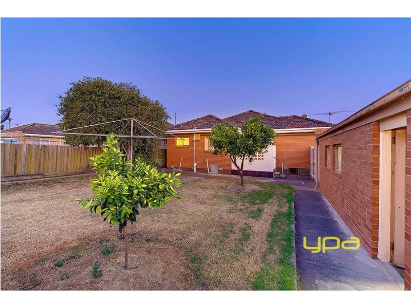 27 Connell Street, Glenroy VIC 3046